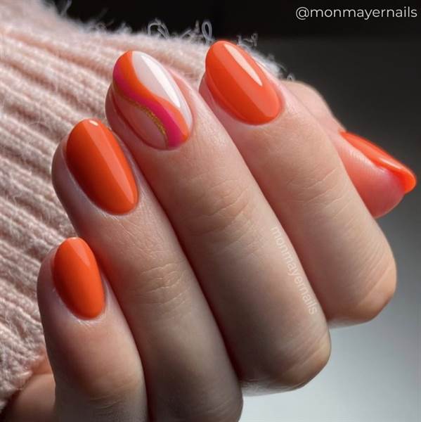 SMALTO CND VINYLUX B-Day Candle